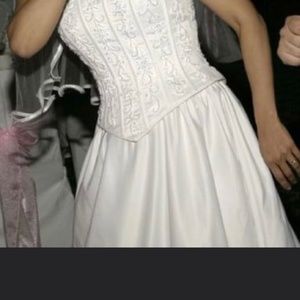 Wedding dress